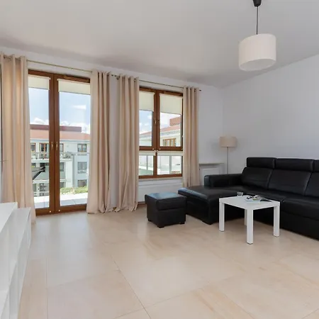 Beautiful Czarnieckiego With Balcony By Renters * Gdynia